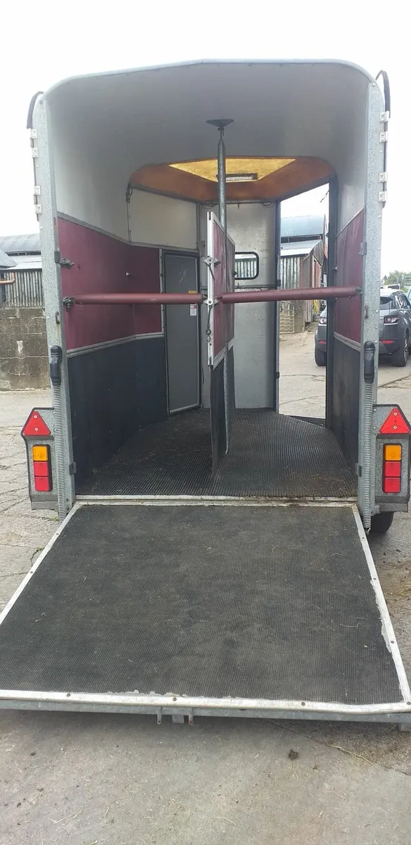 Trailers - Image 2