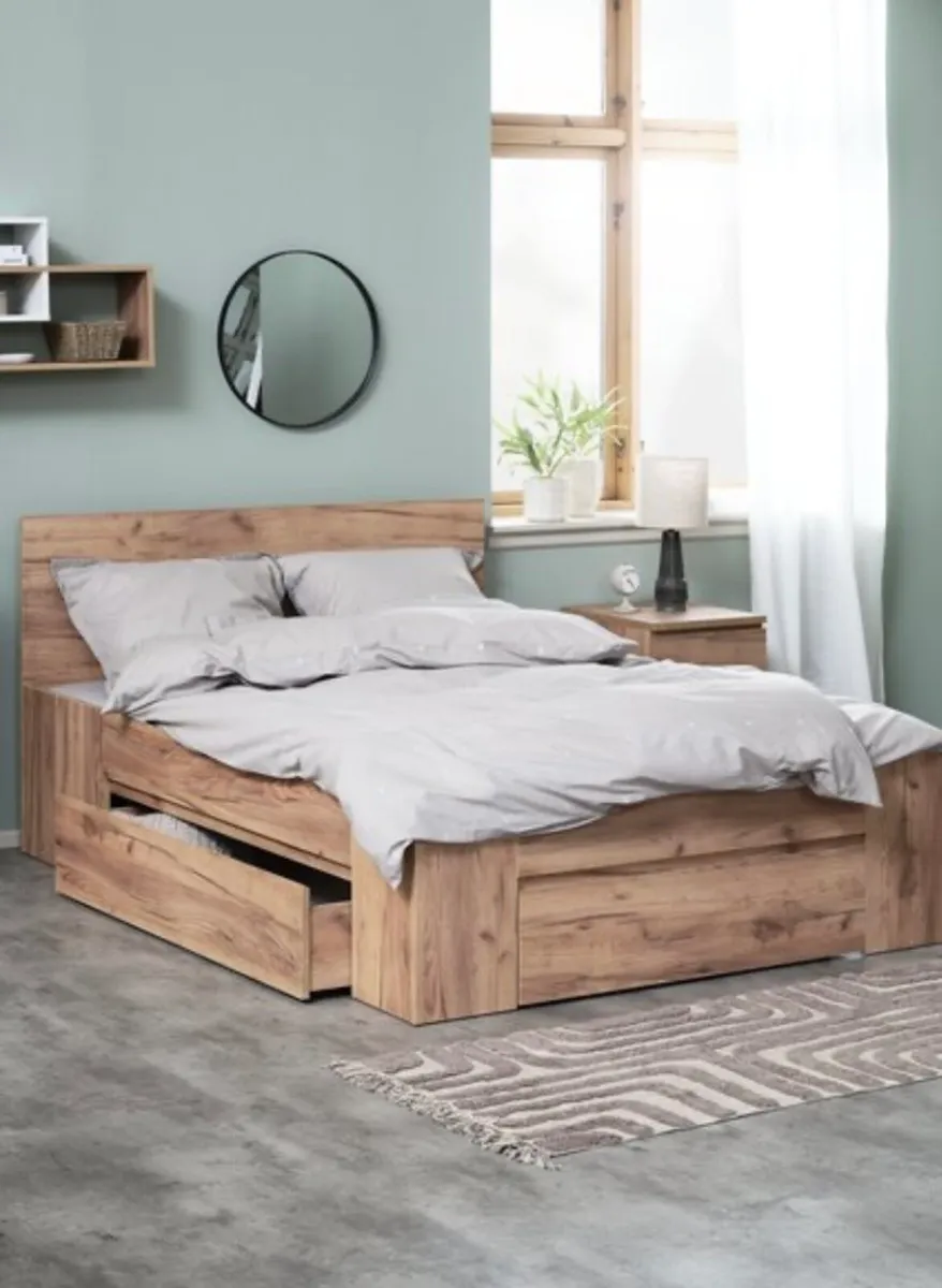 Bedroom furniture - Image 1