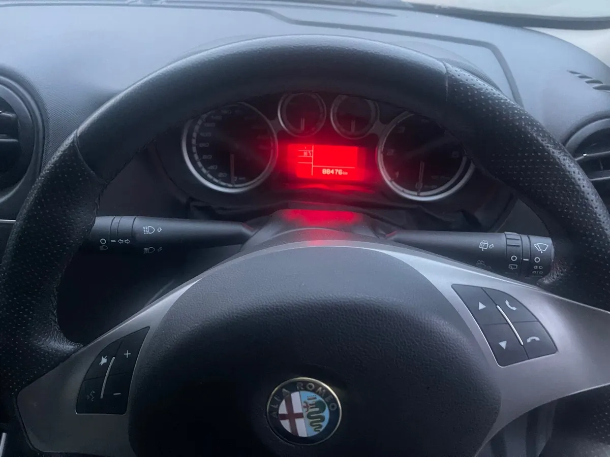 Alfa Romeo Mito 2017 - Image 2