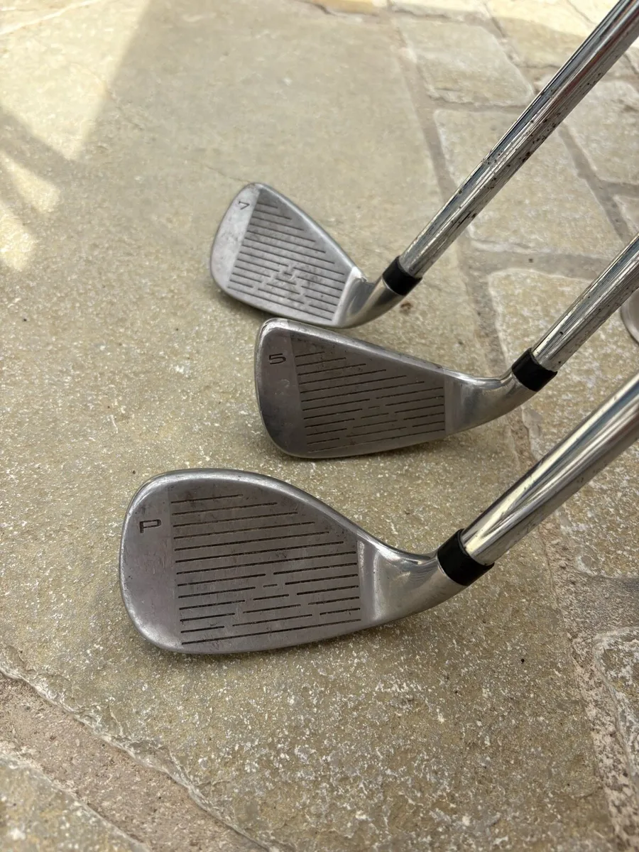 Golf club - Image 2