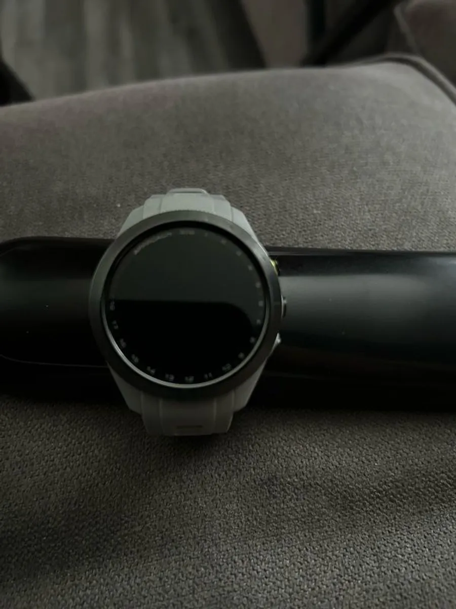 Garmin Approach S70 42mm GPS golf watch. - Image 1