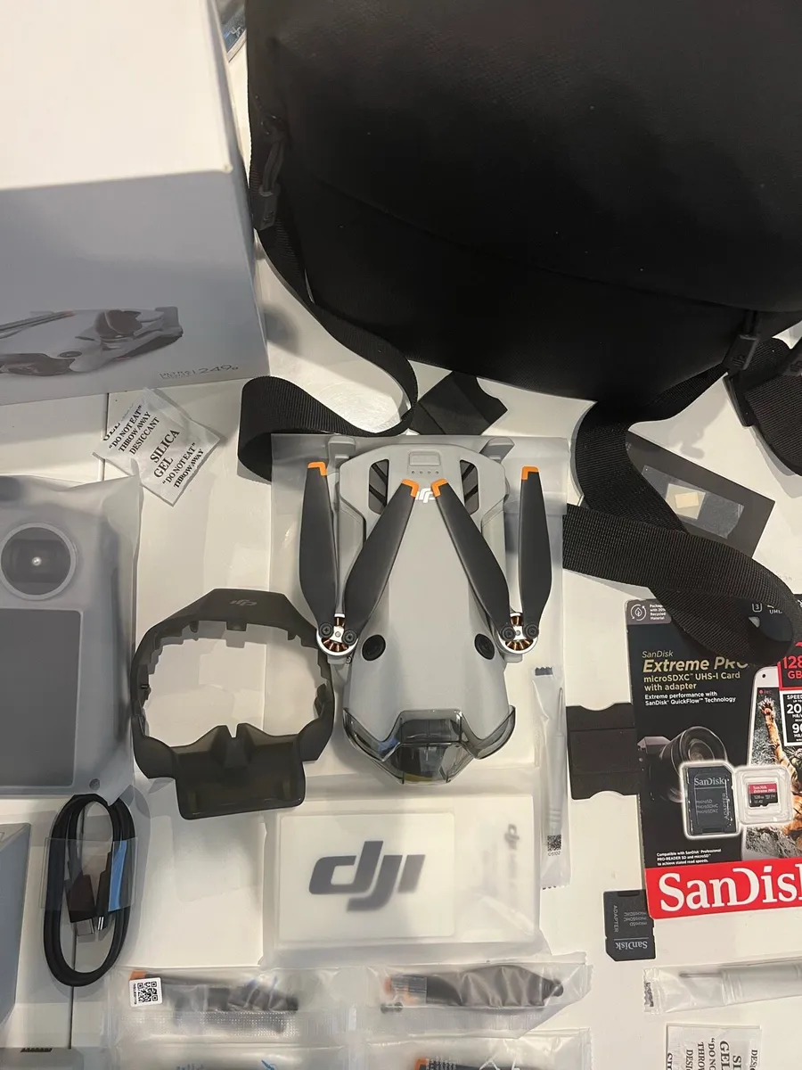Dji mini 4 pro brand new not powered on - Image 4
