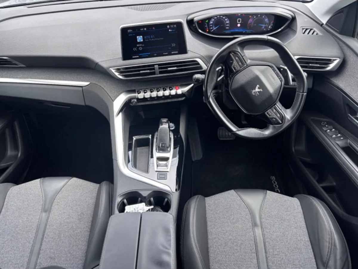 Peugeot 3008 ALLURE 1.2 130BHP AUTOMATIC LOW KMS - Image 2
