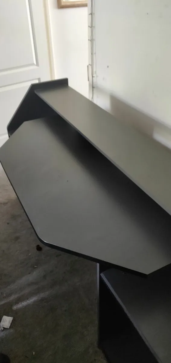 Desk - Image 1