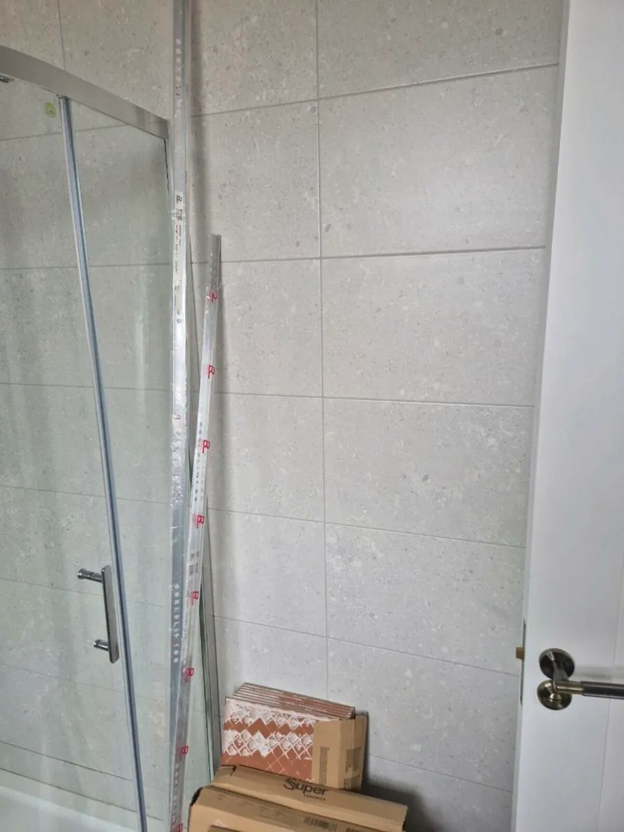 Bathroom floor and wall tiles - Image 2