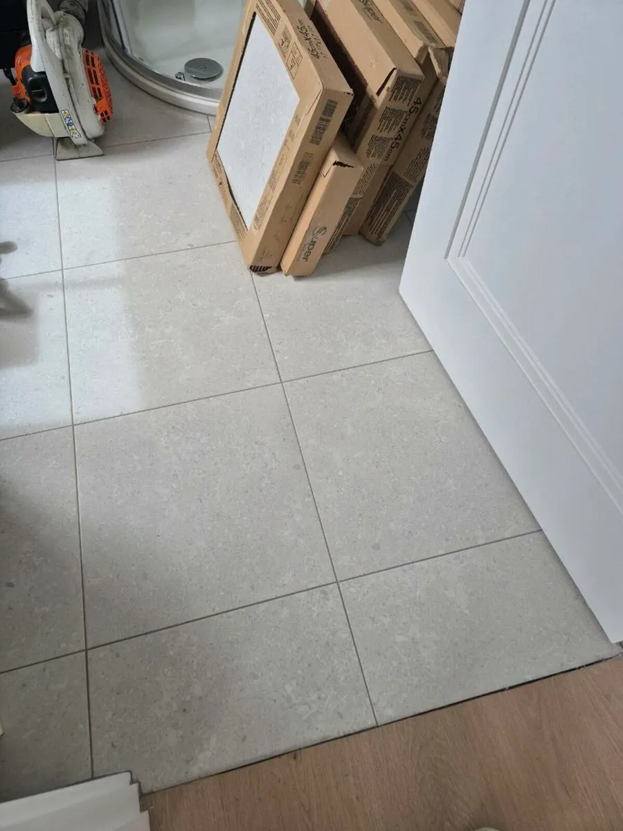 Bathroom floor and wall tiles - Image 4
