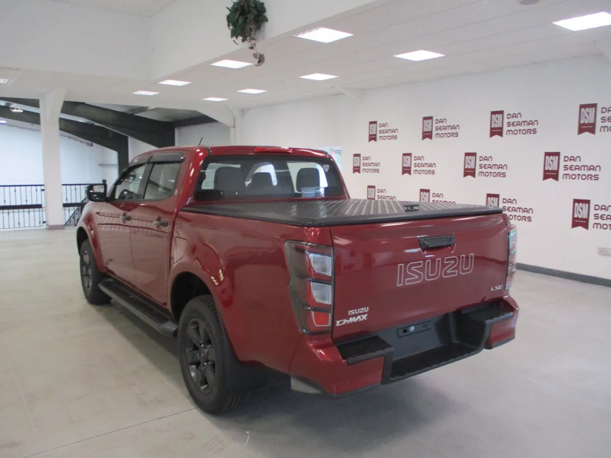 ISUZU D-MAX 2025 CREW CAB 4X4 NEW - Image 2