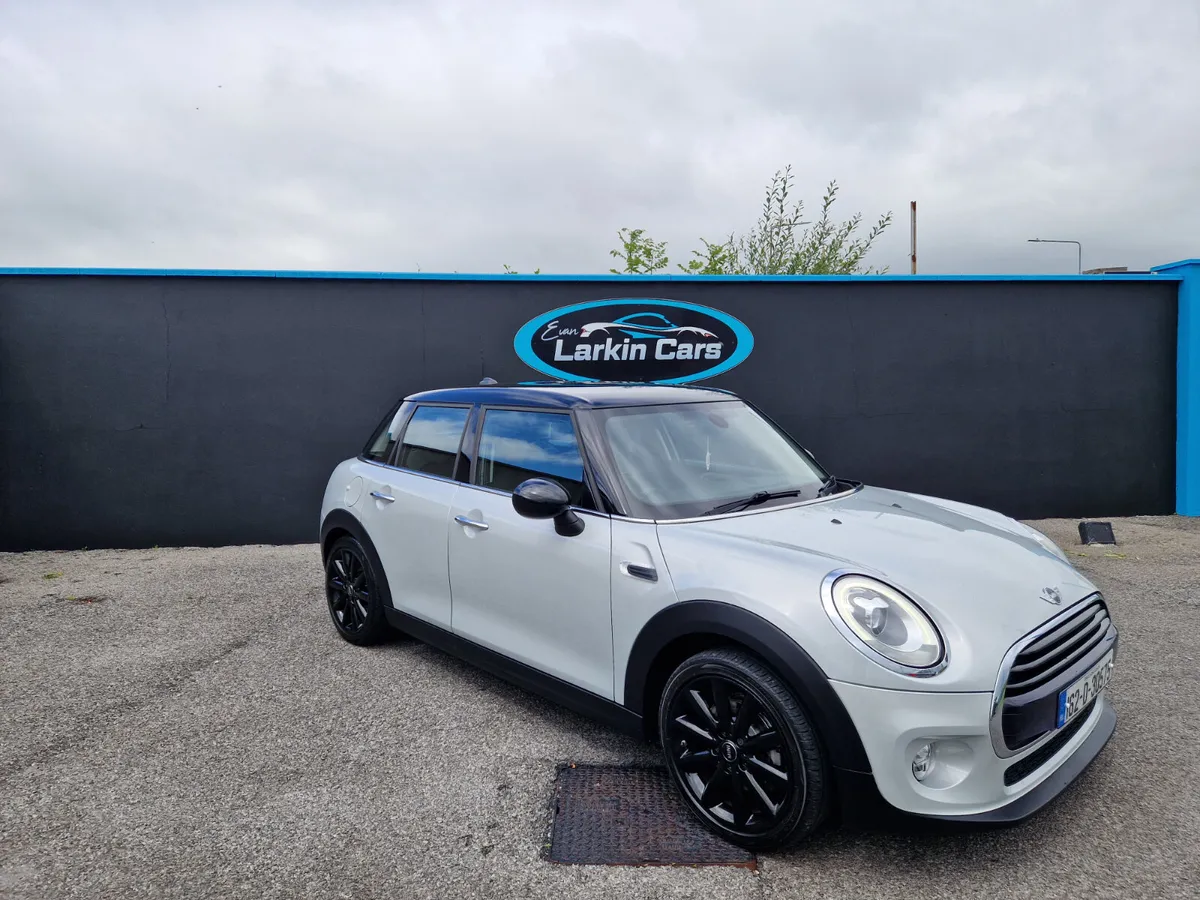 162 Mini Cooper 1.5 Petrol 5 Door Cheap Tax BiTone - Image 3