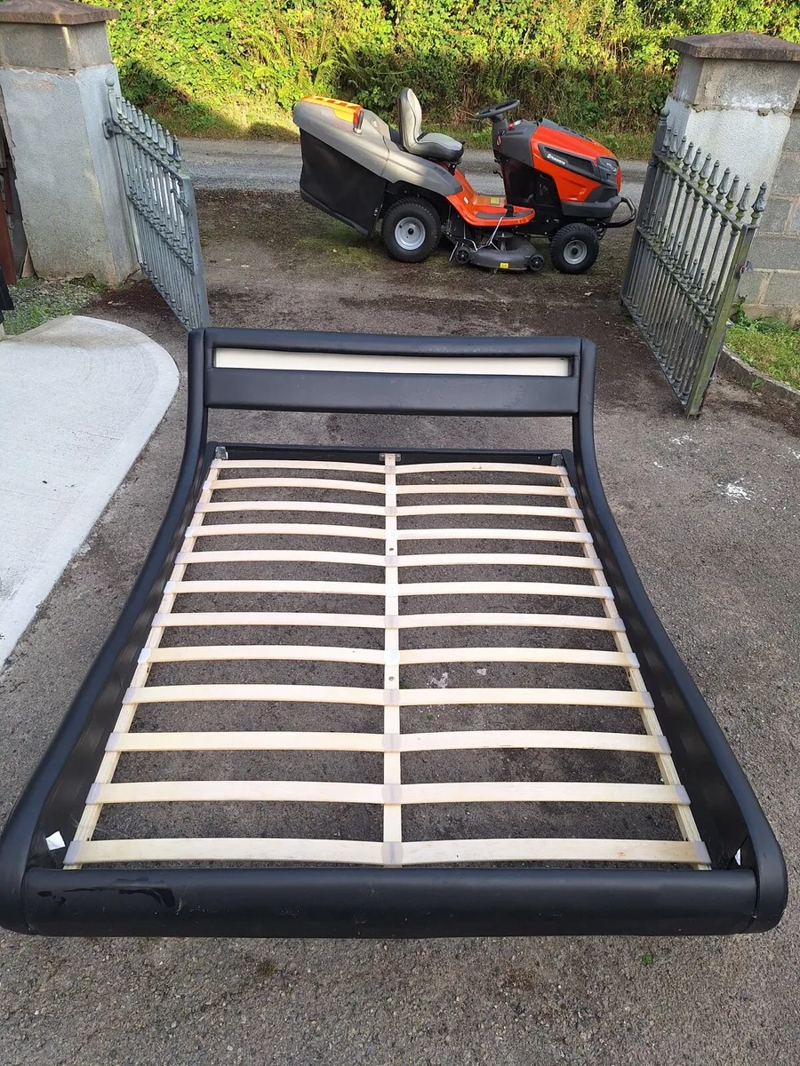Bed frame - Image 2