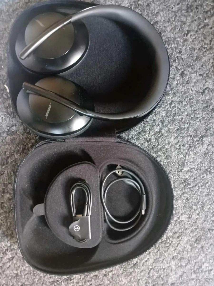 Bose headphones - Image 2