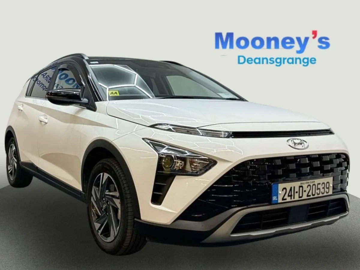 Hyundai Bayon Executive 5DR 2 Tone Black Roof - Image 1