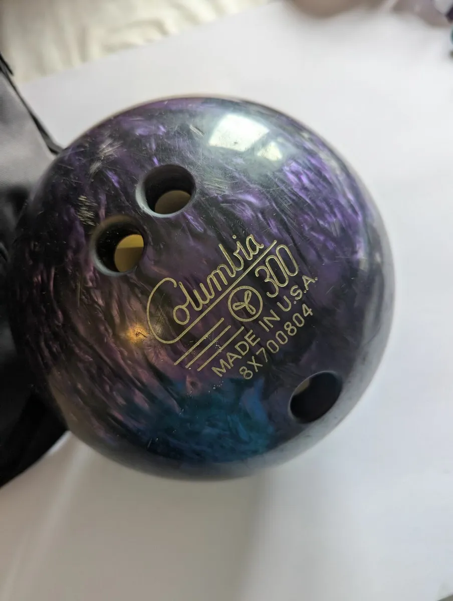 Bowling ball 9lb (480g) Purple - Image 1