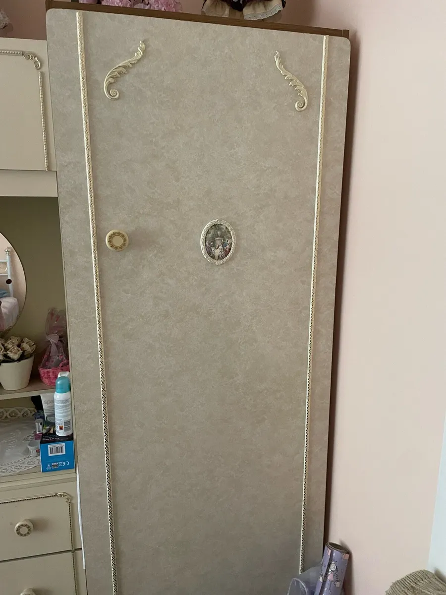 Pair of Solid wardrobes & vanity dressing ta - Image 1