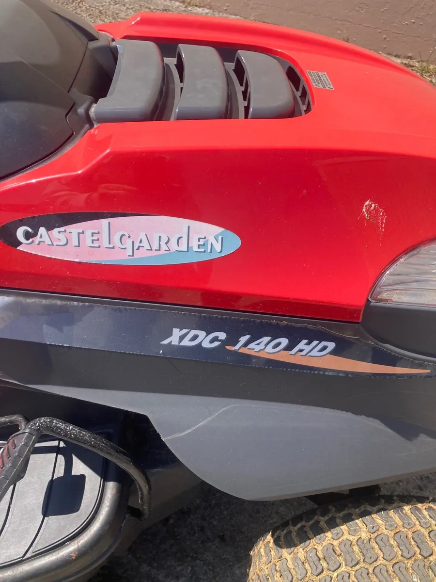 Ride on Lawnmower - Image 1