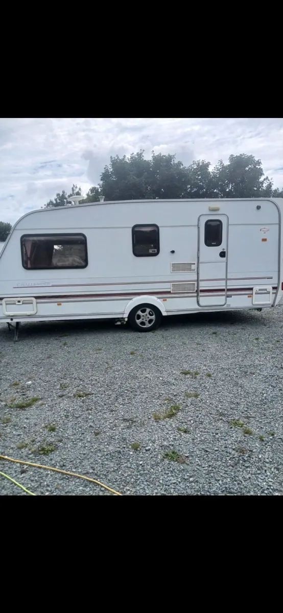 4 berth swift caravan - Image 1