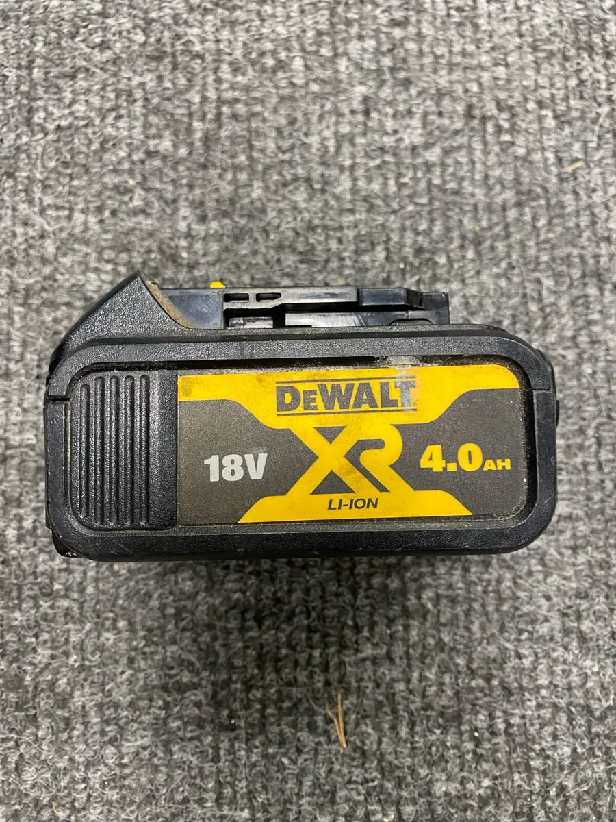Dewalt 4AH Battery - Image 2