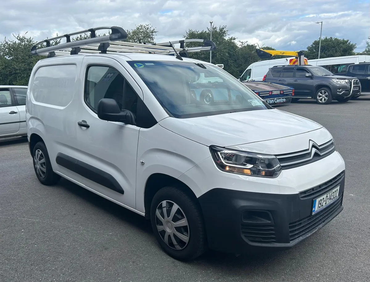 2019 Citroen Berlingo LX - Image 3