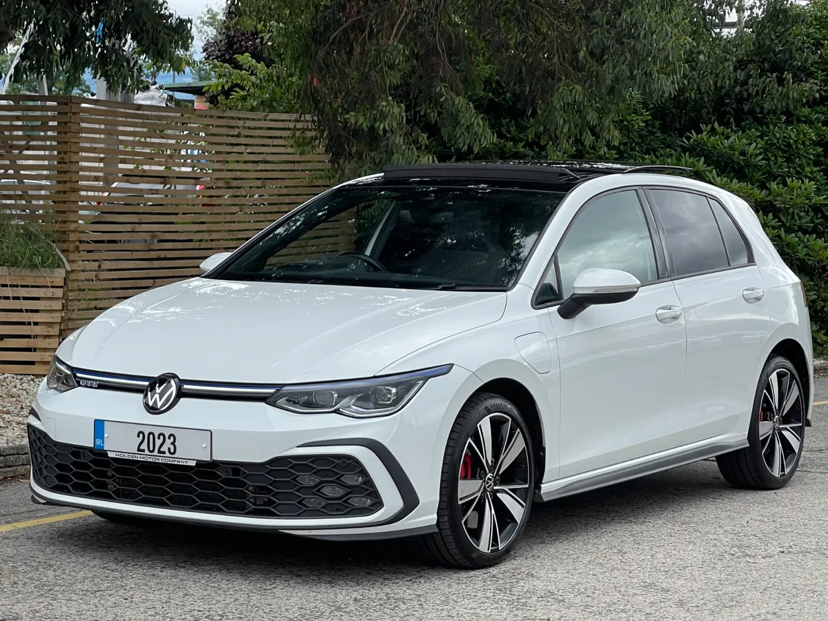2023 Volkswagen Golf GTE.SUNROOF...HEAD UP DISPLAY - Image 1