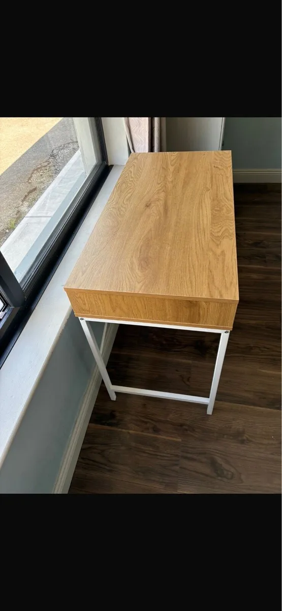 Desk - Image 3