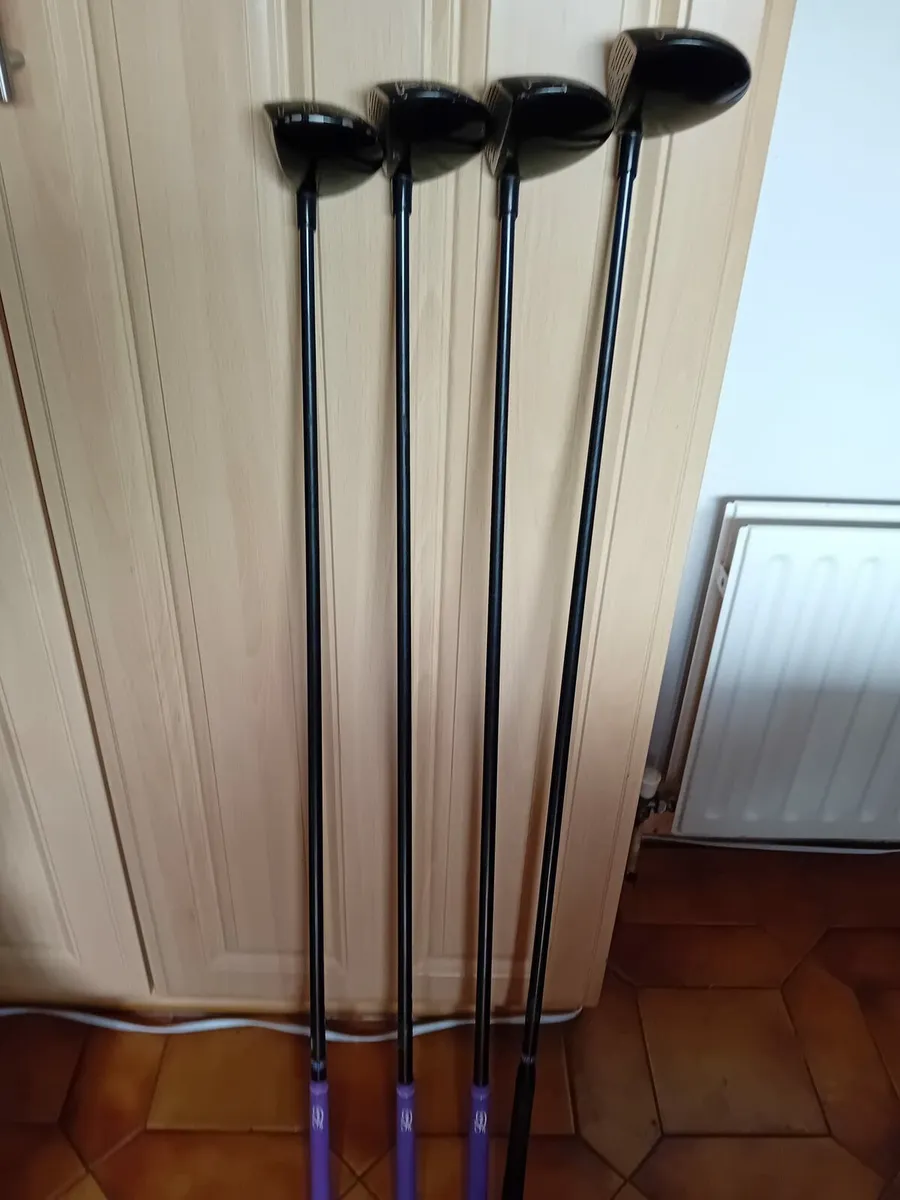 Golf bag and clubs - Image 4