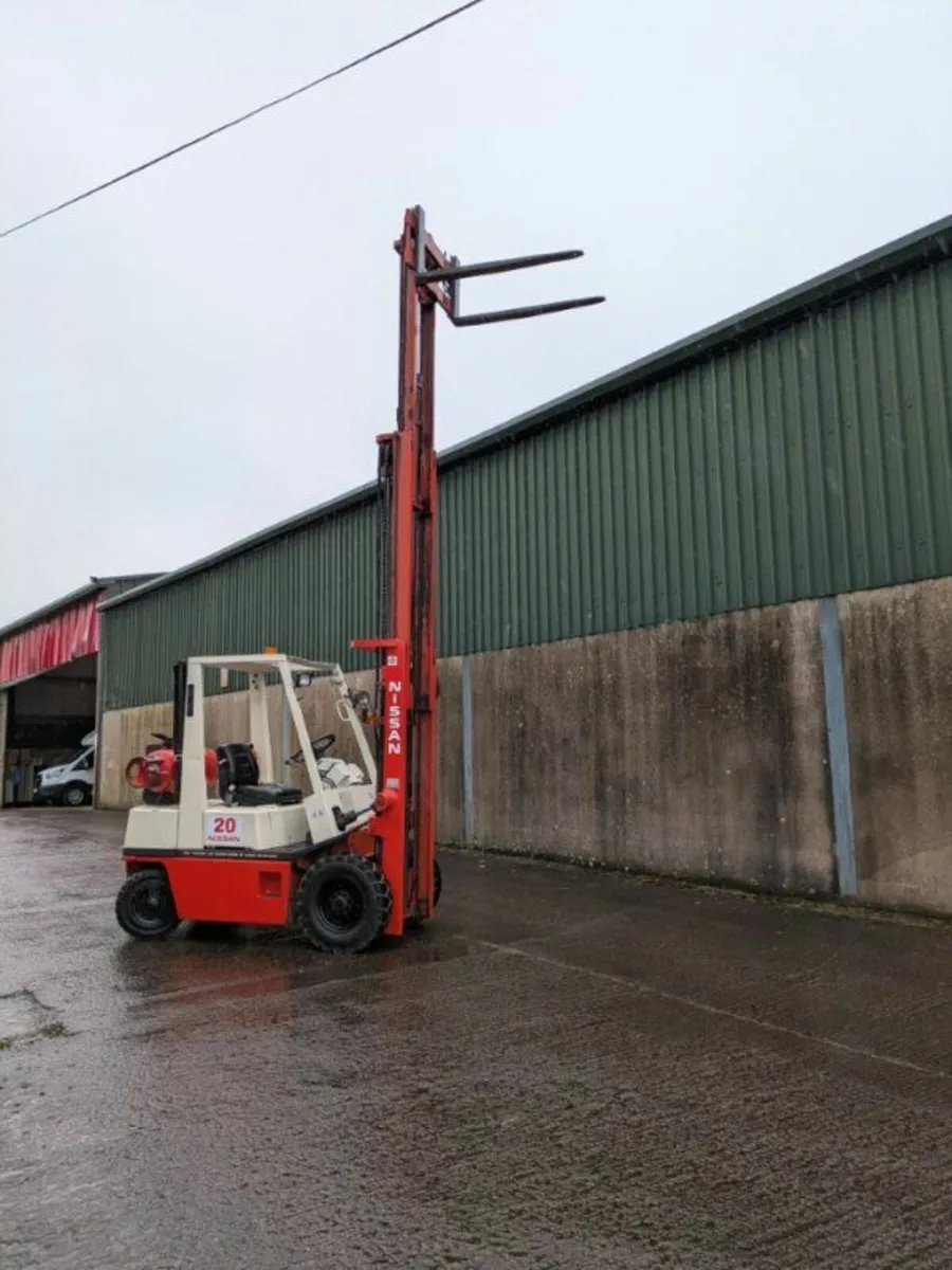 Forklift - Image 2