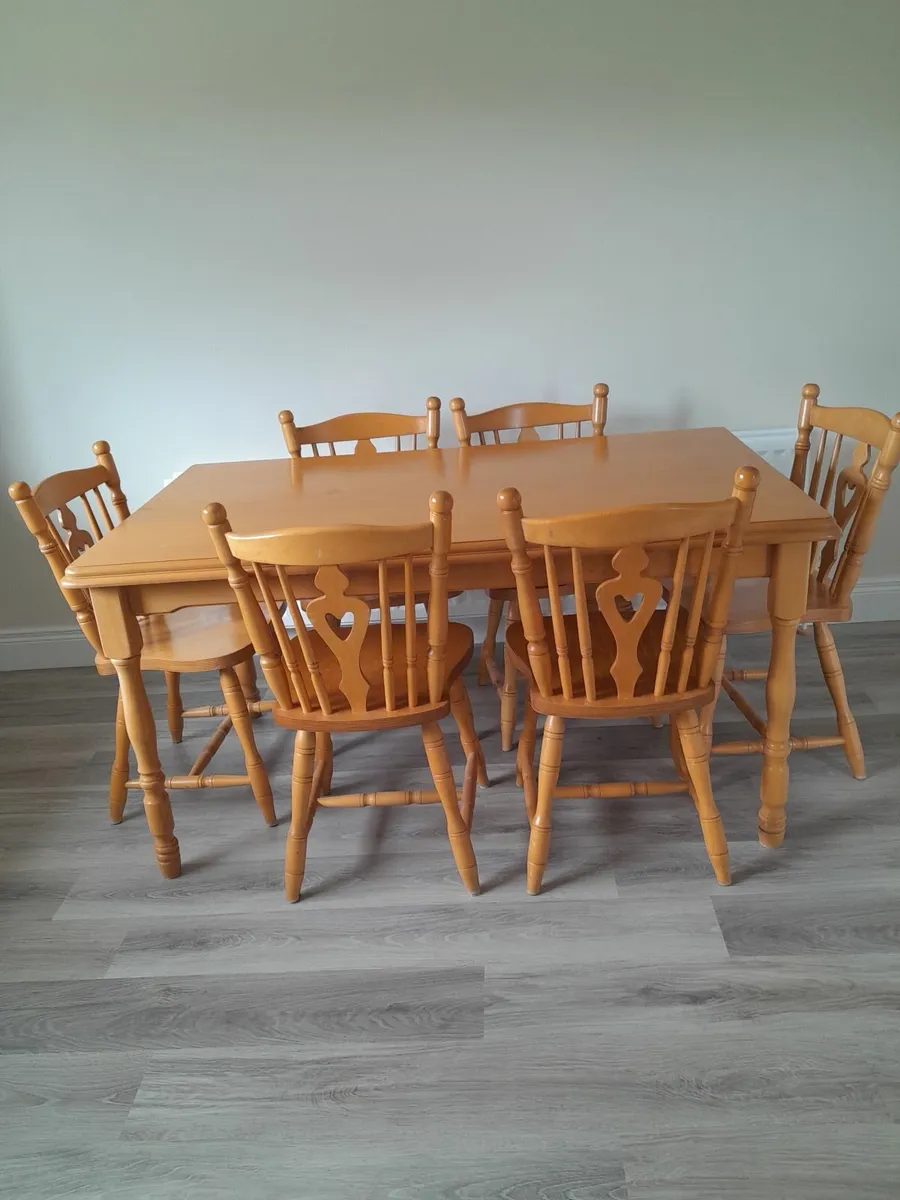 Kitchen table chairs
