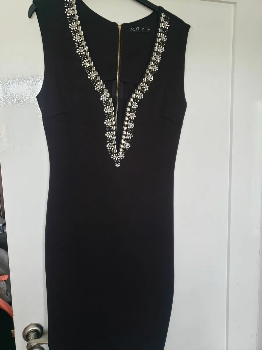Ladies dresses - Image 1