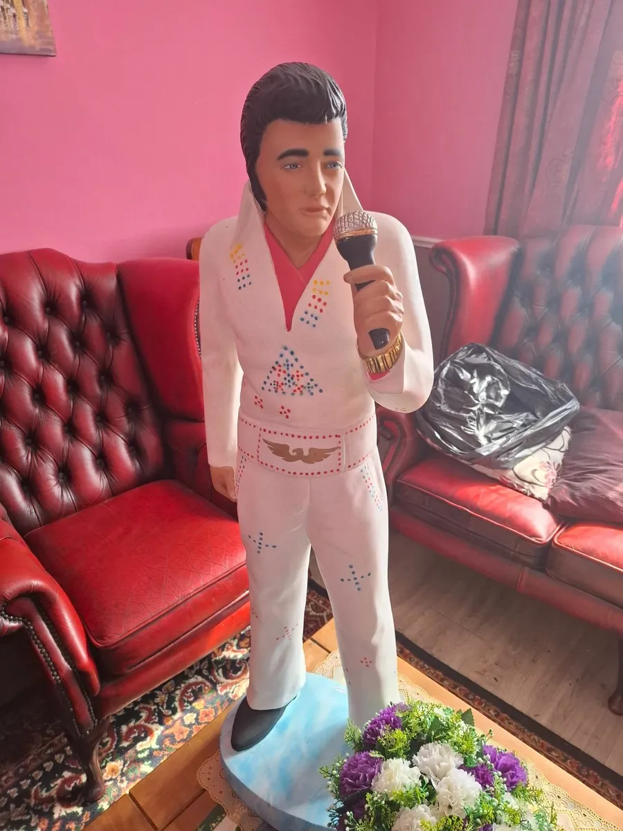 Elvis statue - Image 4