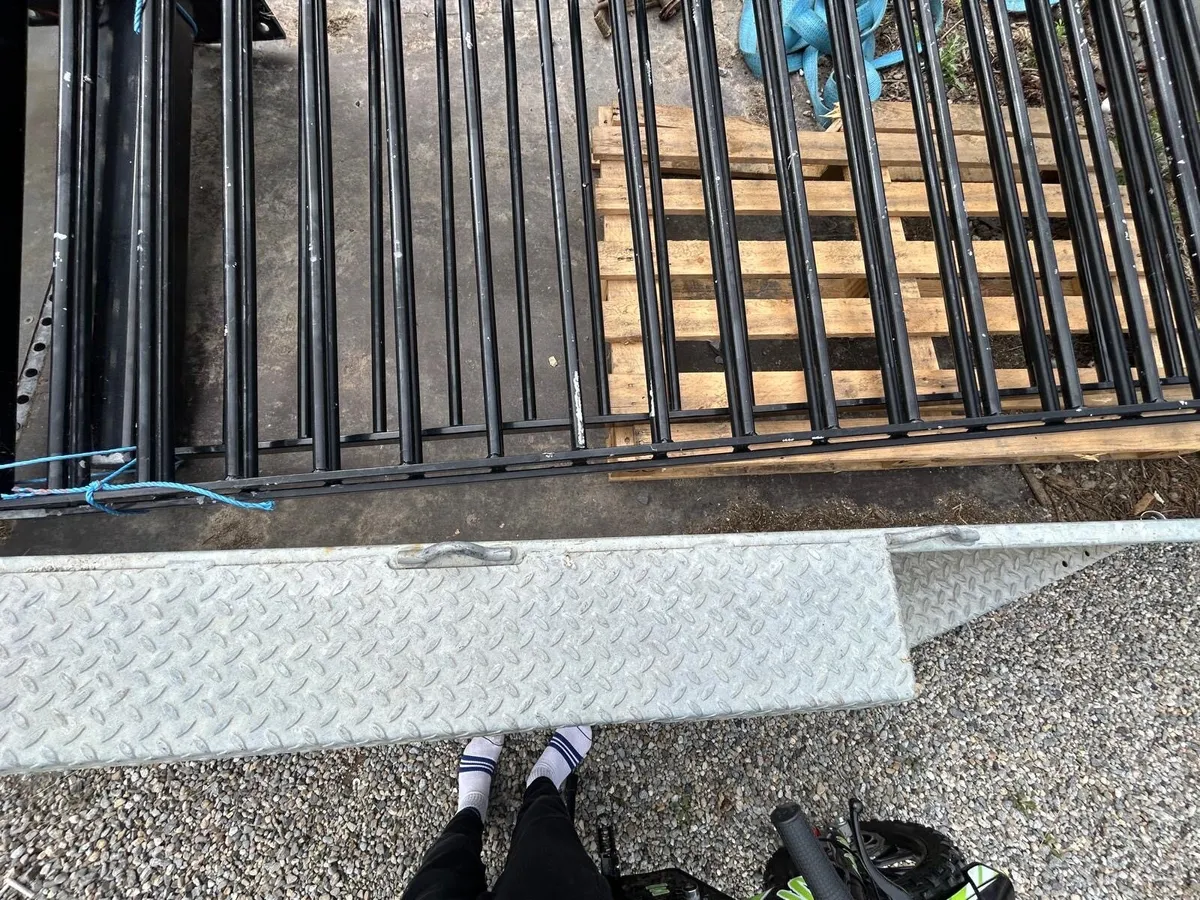 Heavy Duty Railing - Image 2