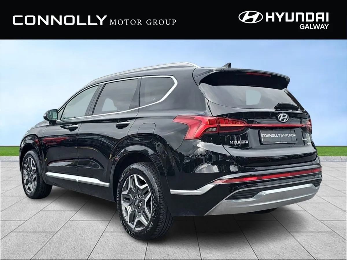 Hyundai Santa Fe 1.6 Phev 4WD Executive Plus Auto - Image 4