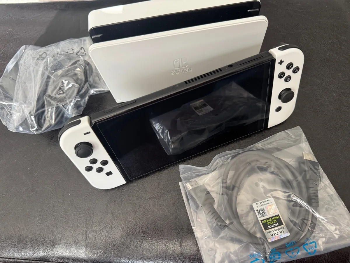 Nintendo switch oled - Image 3