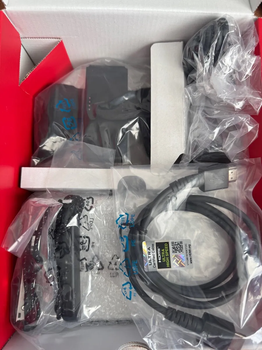 Nintendo switch oled - Image 4