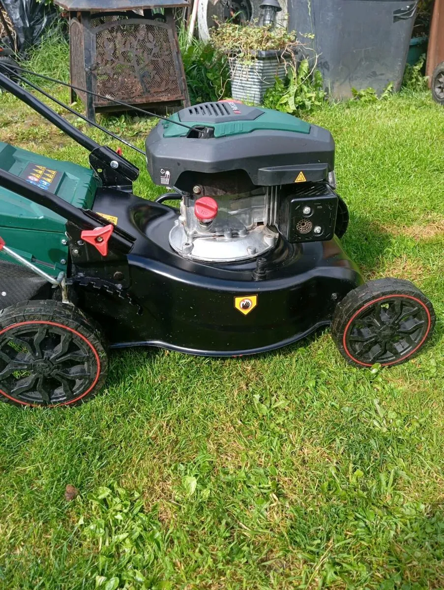 Petrol lawnmower - Image 4