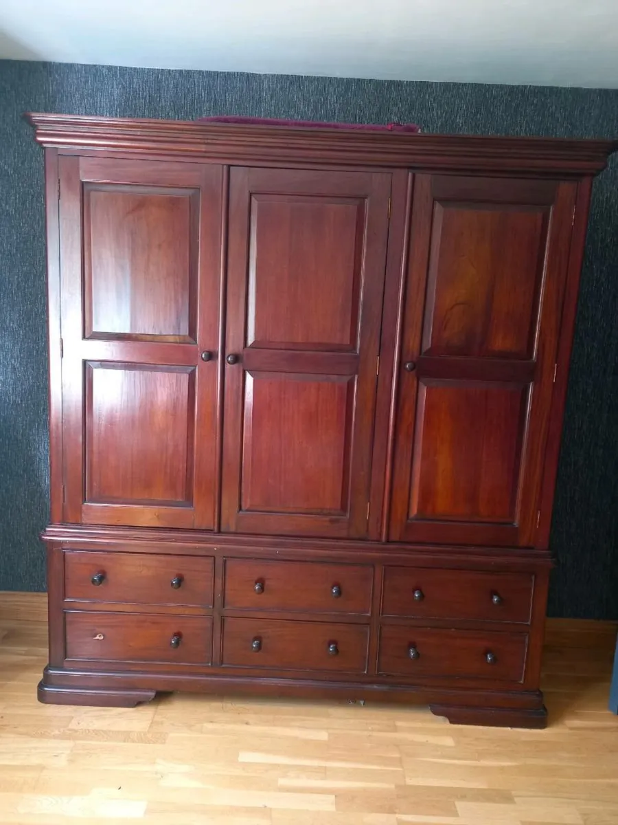 Rosewood solid mahogany treble wardrobe - Image 4