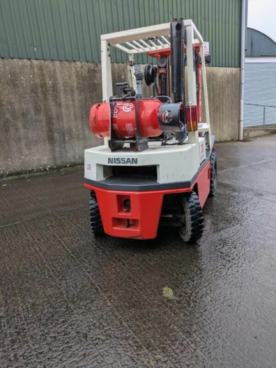 Forklift - Image 3