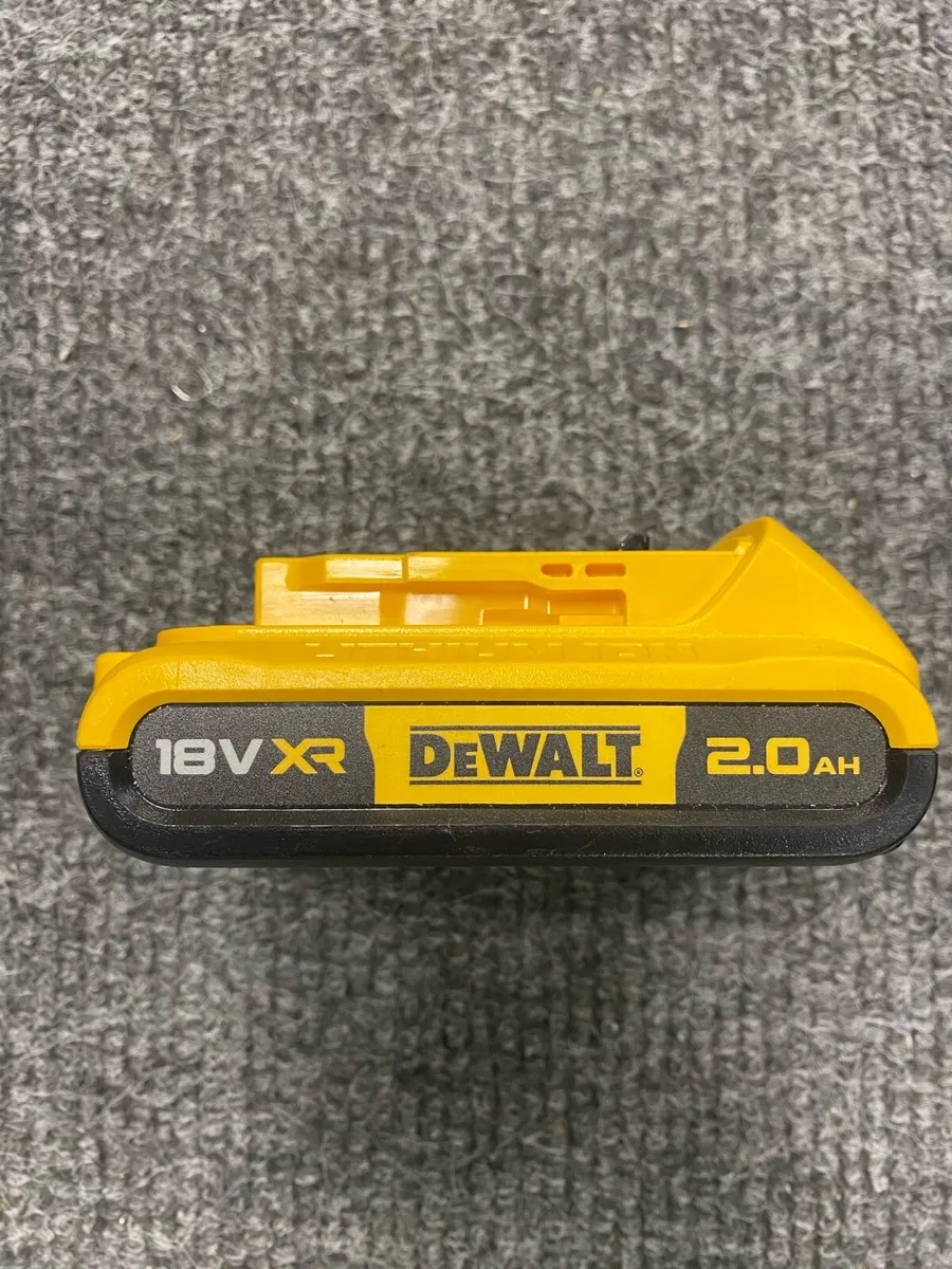 Dewalt 2AH Battery - Image 2
