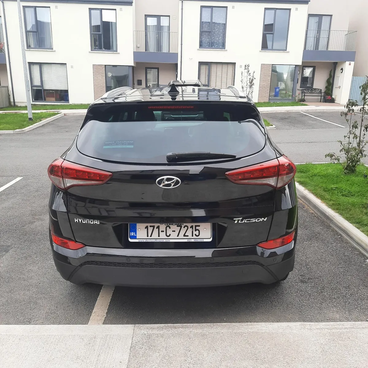 Hyundai Tucson Executive (well-kept, clean) - Image 4