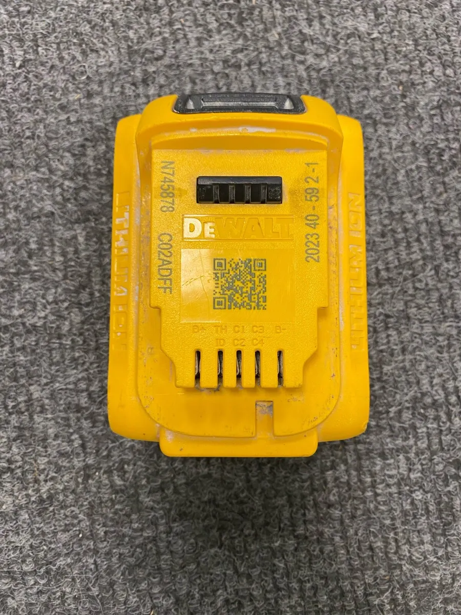 Dewalt 5AH Battery - Image 3