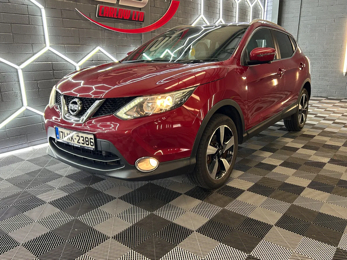 2017 Nissan Qashqai- Top Spec- Low Miles - Image 4