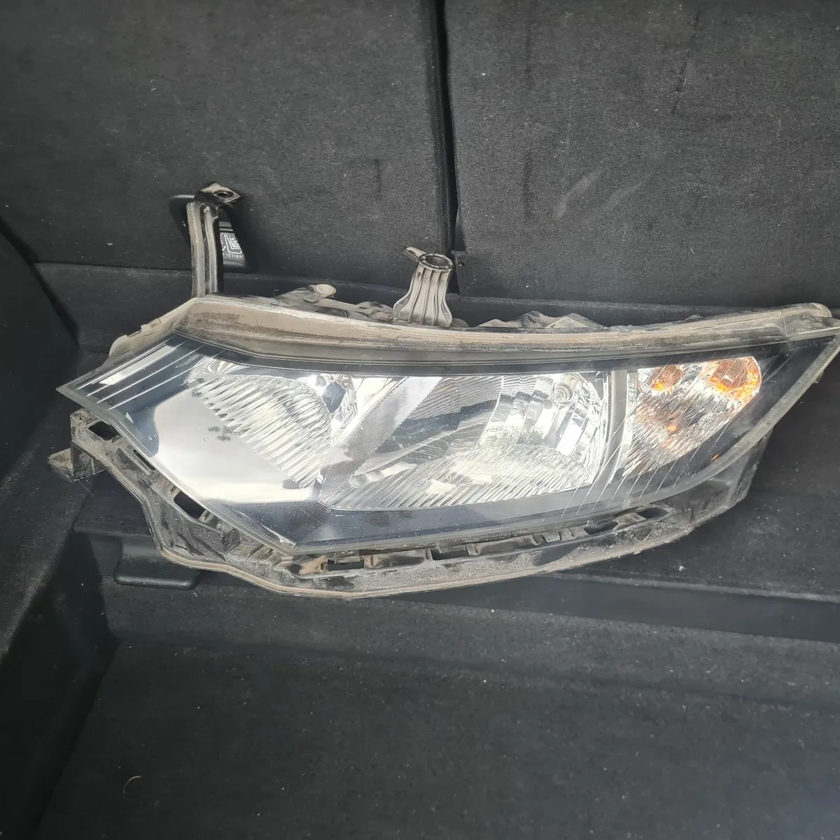 Headlights assembly honda civic 2015 - Image 2