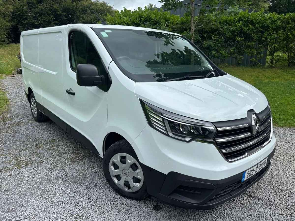 Renault Trafic 2023 - Image 1