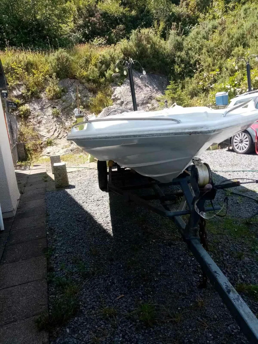Speedboat - Image 1
