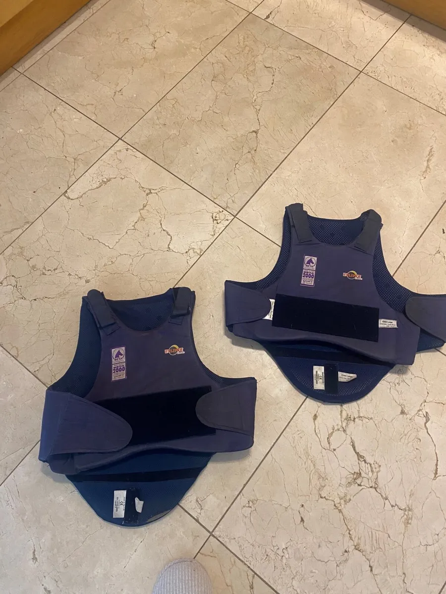 Horse riding kids back protectors - Image 1