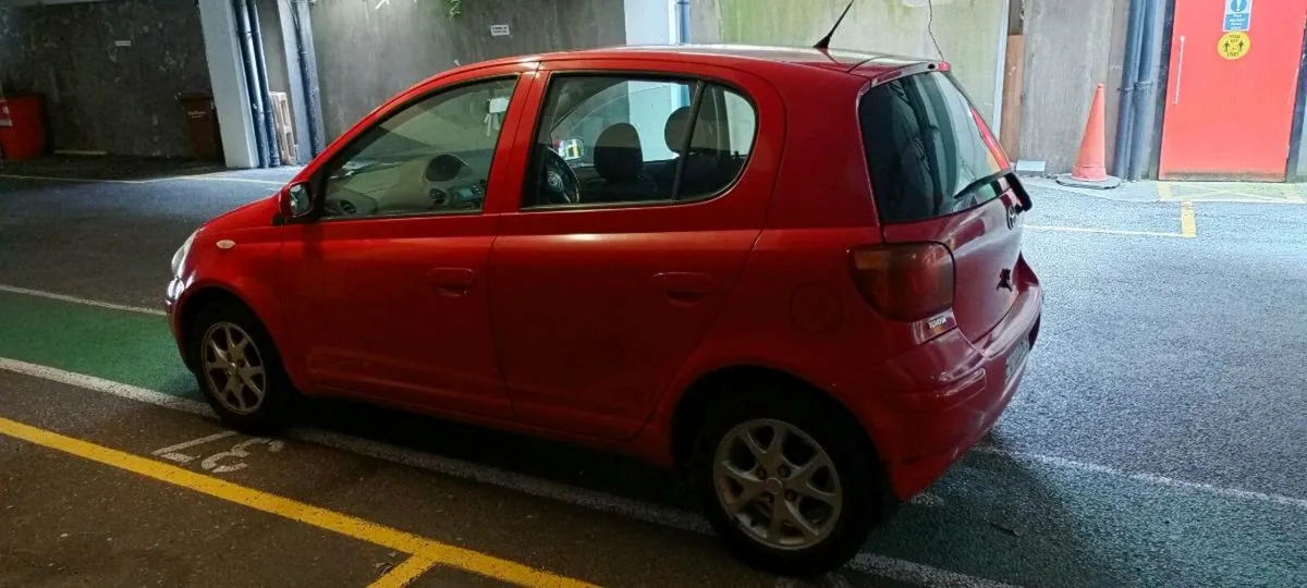 Toyota Yaris 1.0  low milage - Image 3