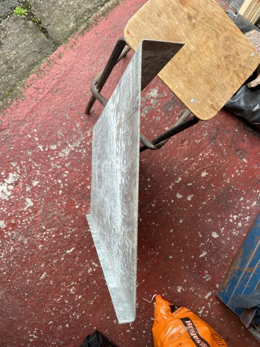 Steel Shelves - Galvanised - Image 3