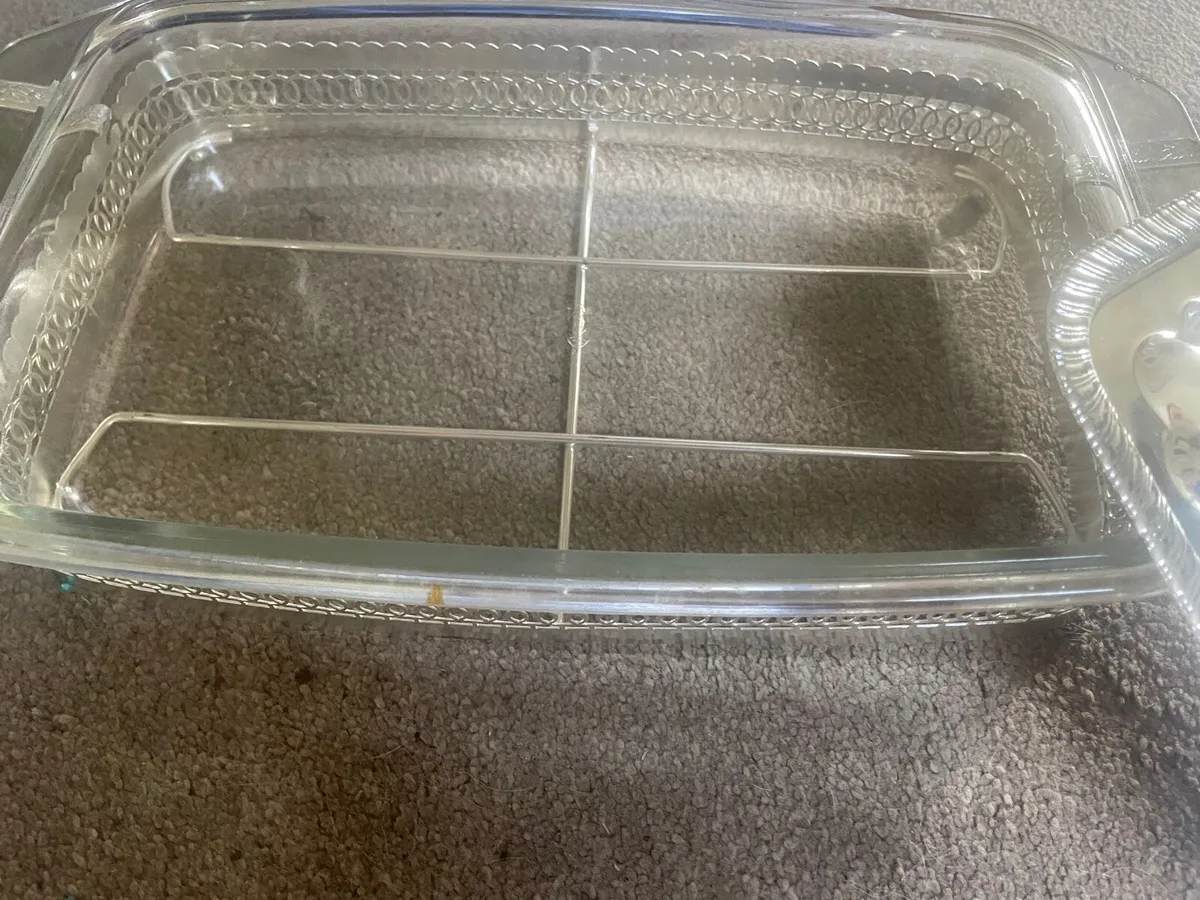 Casserole dish with lid vintage - Image 2