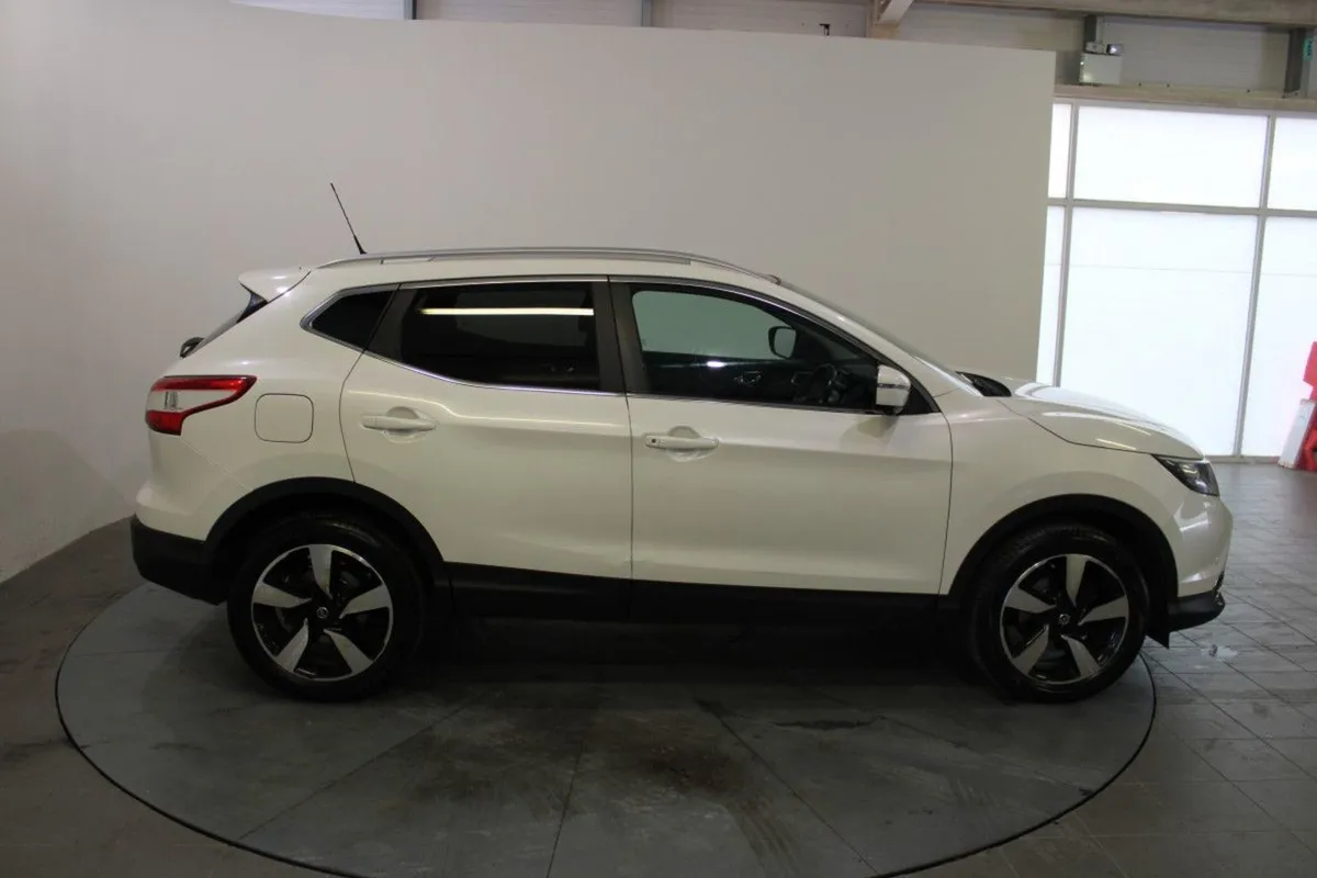 Nissan QASHQAI 1.5 DSL N-tec - Image 3