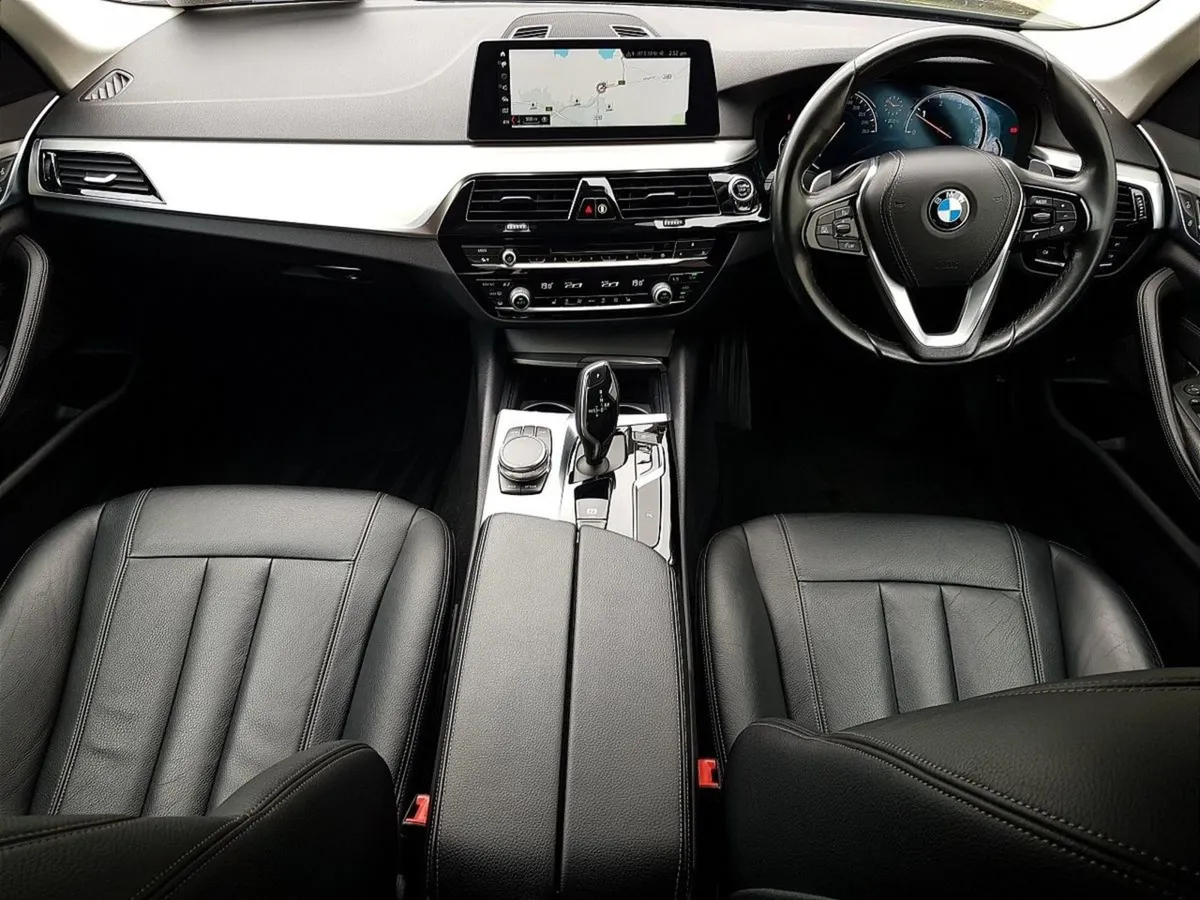 BMW 5 Series 520d SE - Image 4