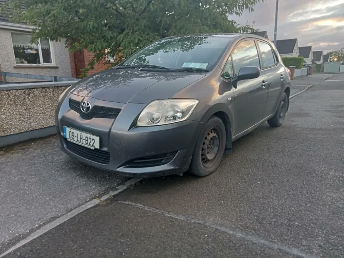 Toyota Auris - Image 1