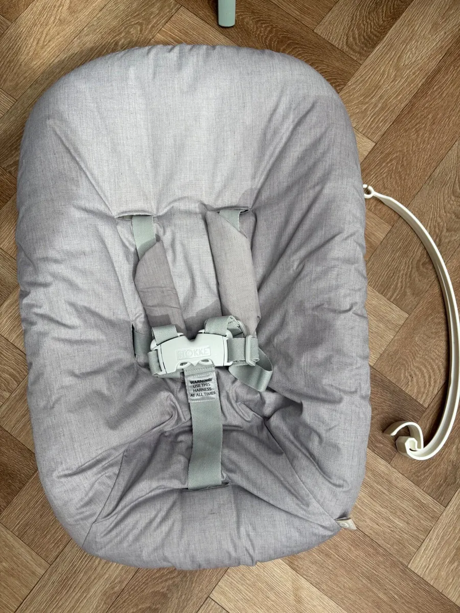 Stokke Tripp Trapp Newborn Seat with Toy hanger - Image 2